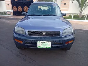 Toyota RAV4 1999 Blue