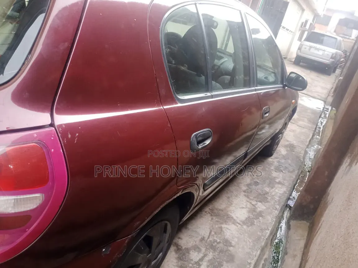 Nissan Almera 1.5 D 2003 Red