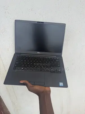 Laptop Dell Latitude 7300 8GB Intel Core i5 SSD 256GB
