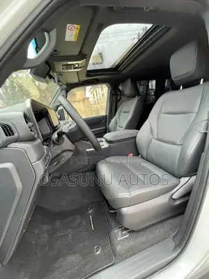Toyota Land Cruiser 2025 White