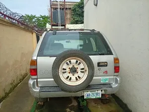 Isuzu Rodeo 2004 Silver
