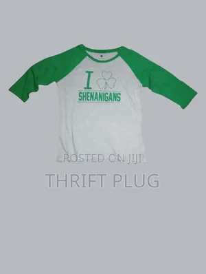 T-Shirt: St. Patrick's Day Raglan 'I Shenanigans' L