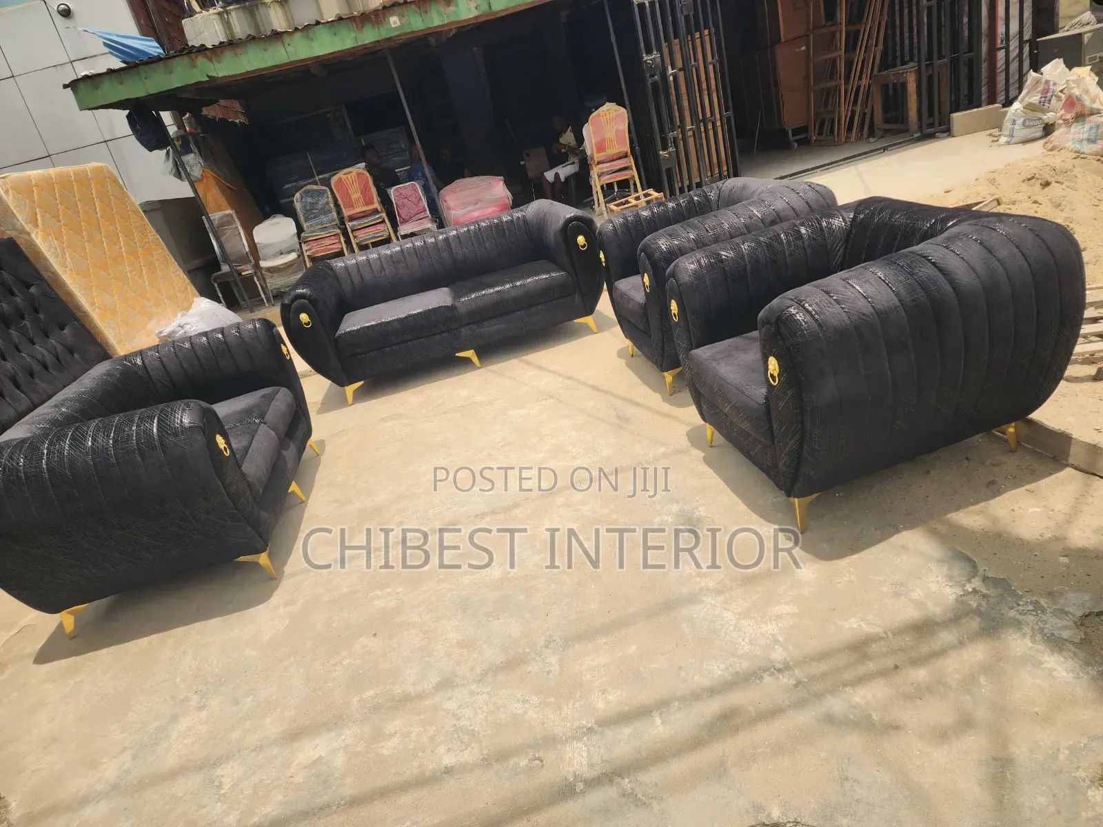 Luxury Complete Set of 7 Seaters Sofa