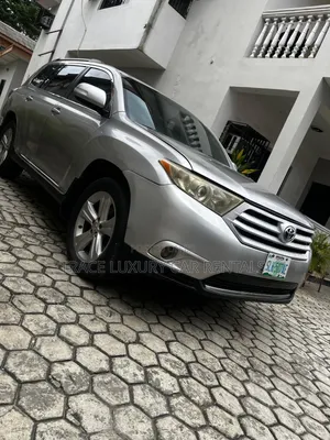 Highlander 3Rows for Rent in Lagos