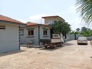 5bdrm Bungalow in Arapaja, Ibadan for sale