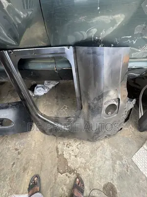 Lexus Lx570 Back Fender 2017/2020