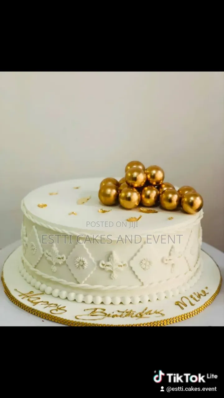 Estti Cakes Pastries