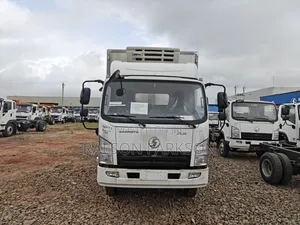 Brand New SAGMOTO Refrigerated Truck