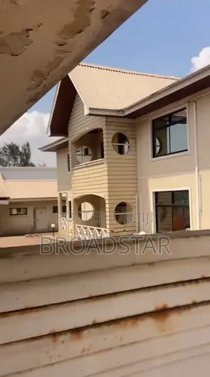 5bdrm Duplex in Maitama for sale