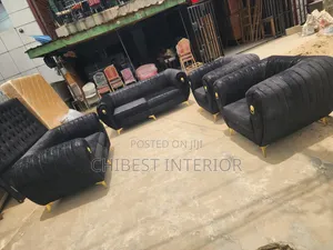 High Quality Sitting Room Sofa Set of Chairs