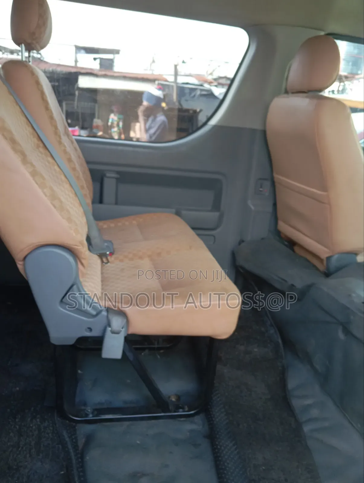 Toyota HiAce 2018 White