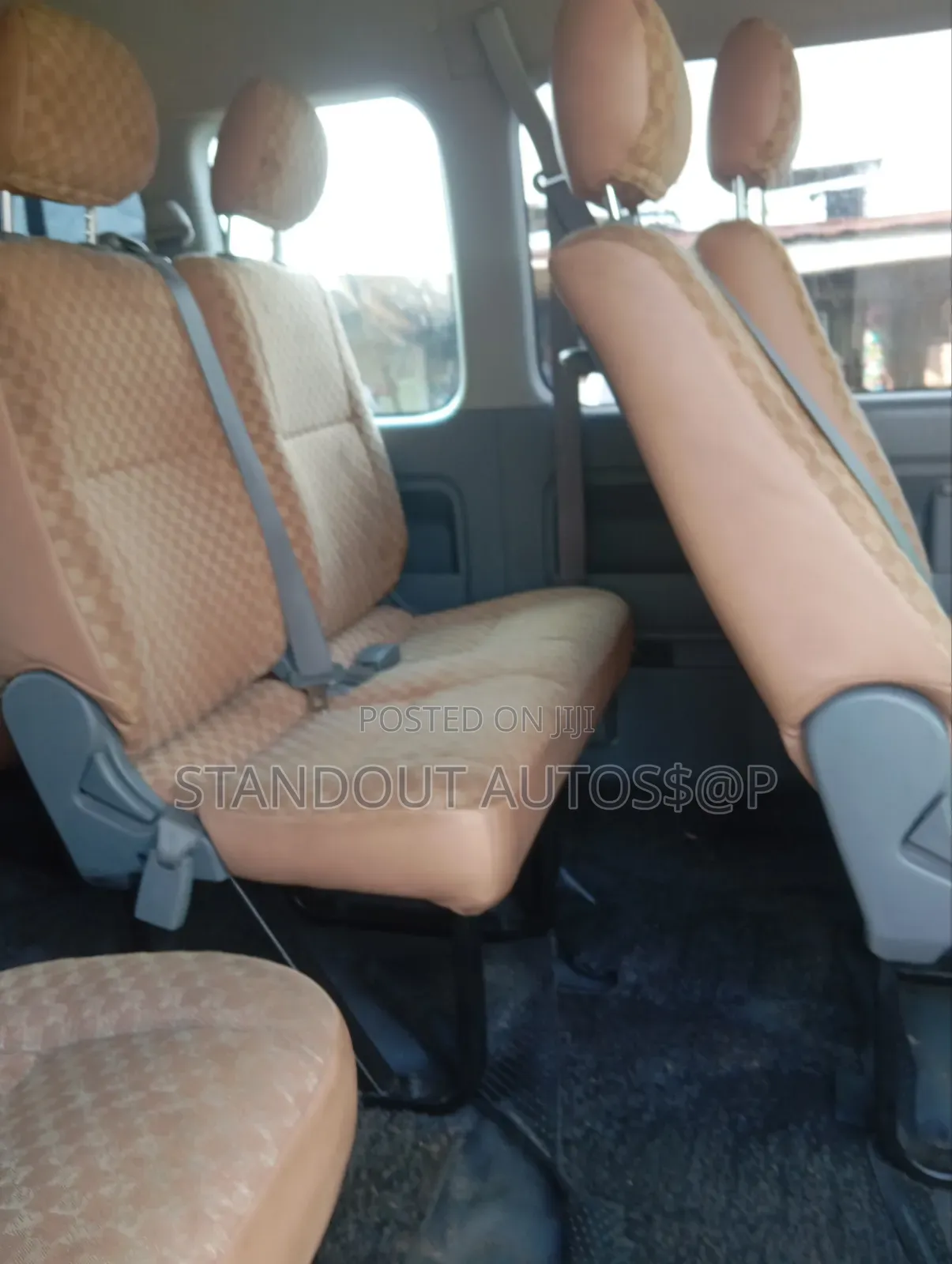 Toyota HiAce 2018 White