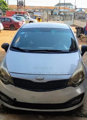 Kia Rio EX 4dr Sedan (1.6L 4cyl 6A) 2012 Silver