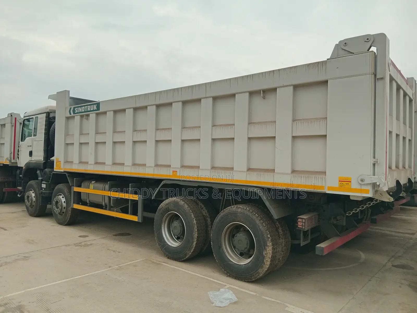 Howo 12 Tyre Tipper