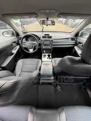 Toyota Camry SE 4dr Sedan (2.5L 4cyl 6A) 2013 Silver