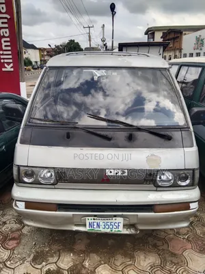 Mitsubishi L300 2005 Silver