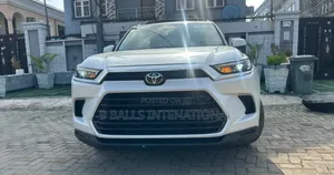 Toyota Highlander 2024 White