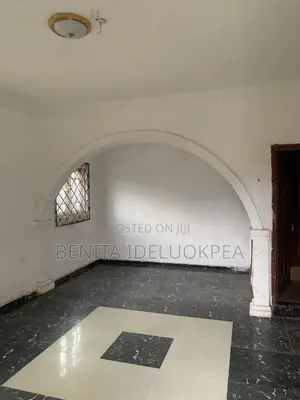3bdrm Block of Flats in Benin City for rent