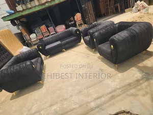 Neatly Padded Set of 7 Seaters Couch