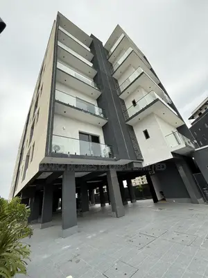 1bdrm Apartment in Lekki Phase 1 for sale