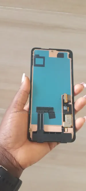 Google Pixel 8 Pro Screen Available