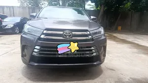 Toyota Highlander Limited 4dr SUV AWD (3.5L 6cyl 6A) 2014 Gray
