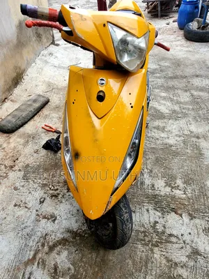 SYM Jet 2012 Yellow