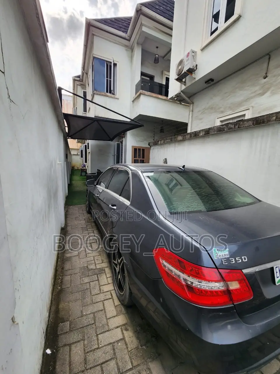 Mercedes-Benz E350 2011 Blue