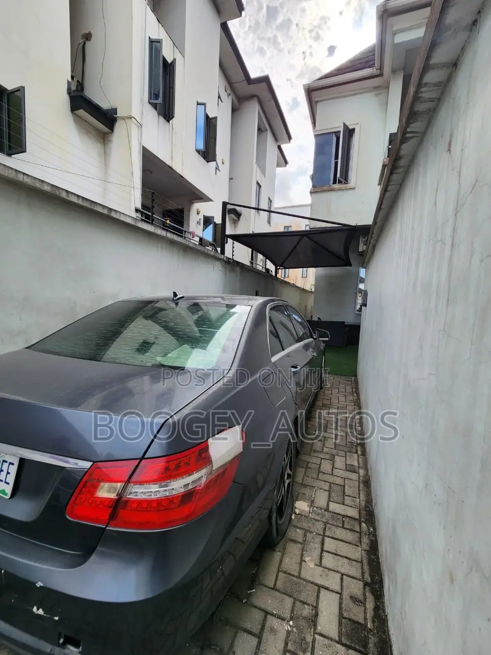 Mercedes-Benz E350 2011 Blue
