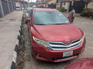 Toyota Venza LE AWD 2013 Red