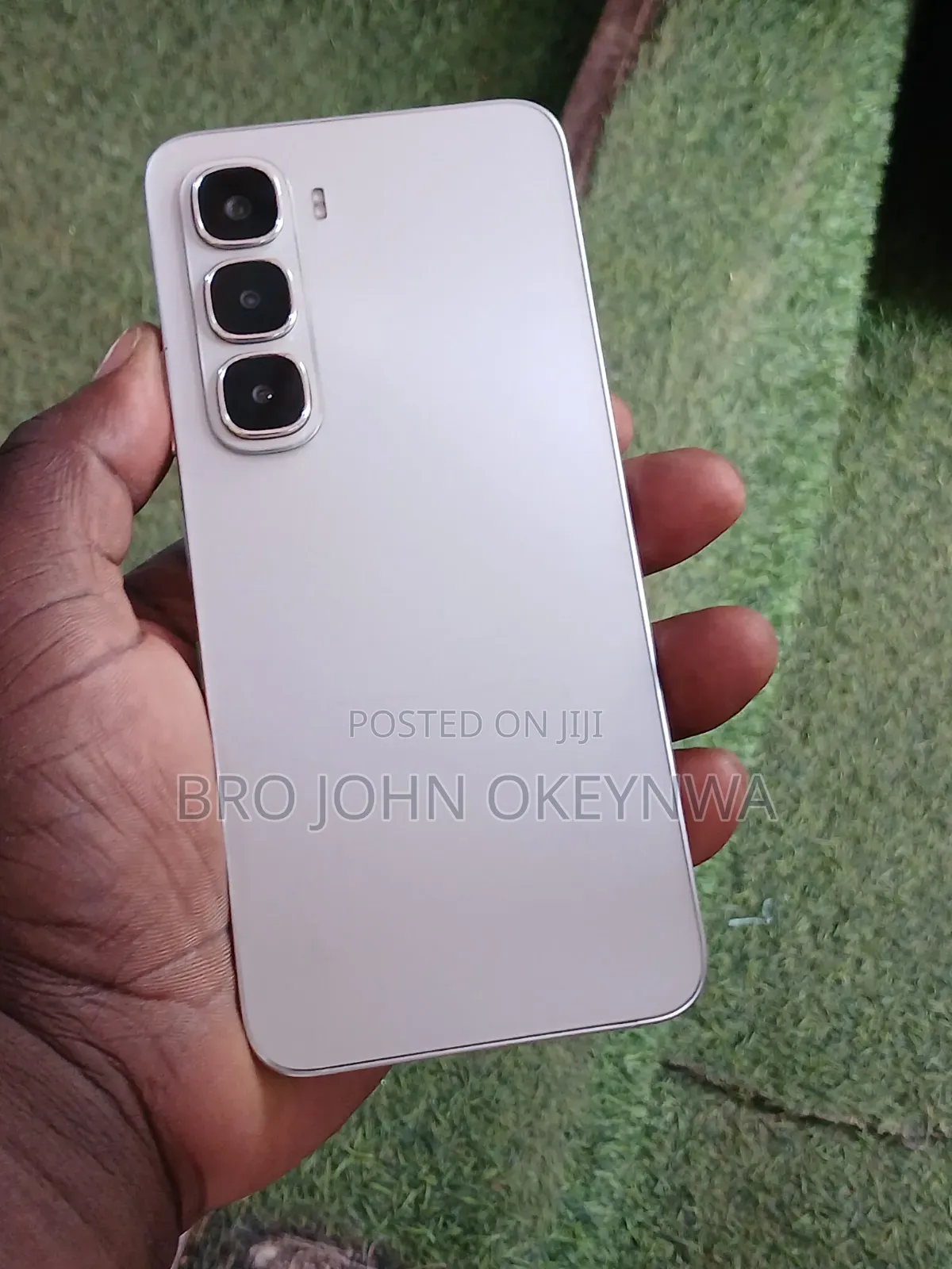 Infinix Hot 60i 128 GB Silver