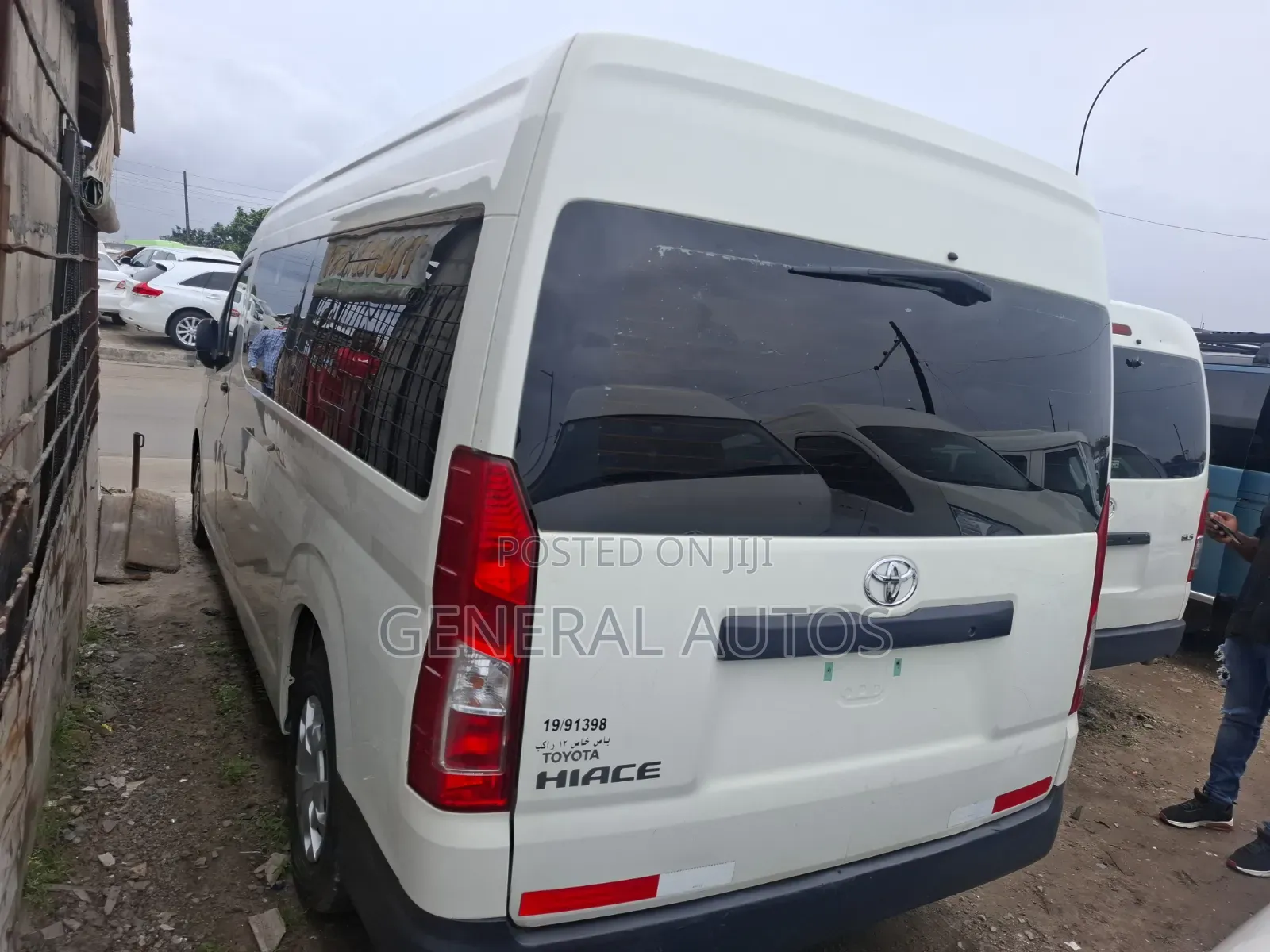Toyota HiAce 2022 White