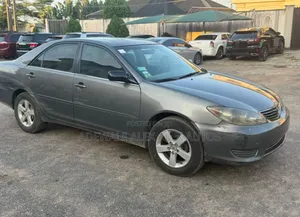 Toyota Camry 2006 Gray