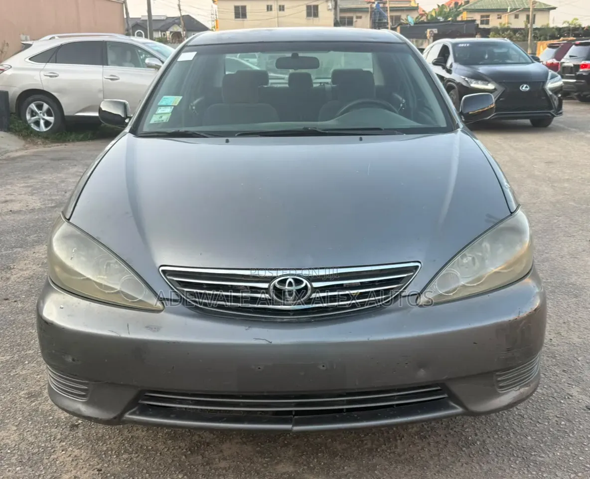 Toyota Camry 2006 Gray