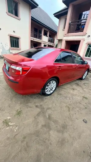 Toyota Camry XLE V6 4dr Sedan (3.5L 6cyl 6A) 2013 Red