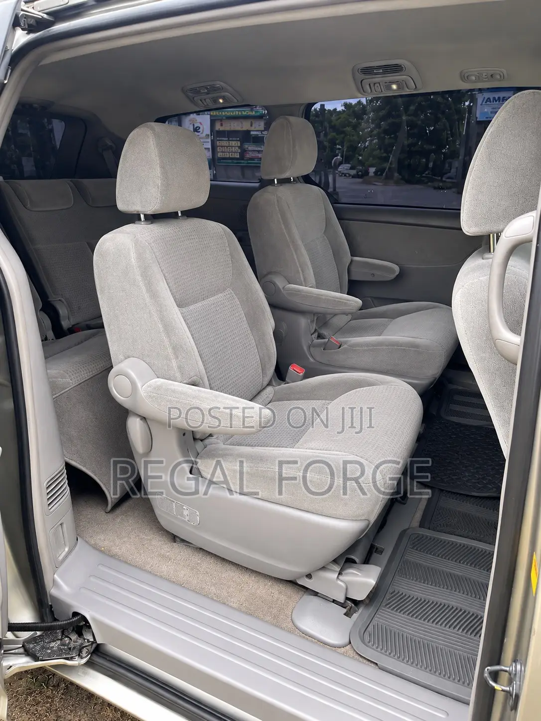 Toyota Sienna 2009 Silver