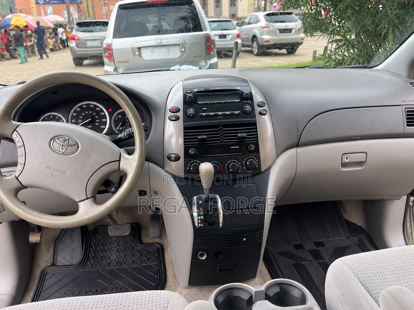 Toyota Sienna 2009 Silver