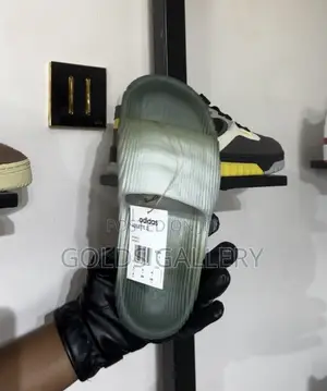 2023 Adilette 22 Slide ‘Gradient Pack - Wonder Silver’ (USA)