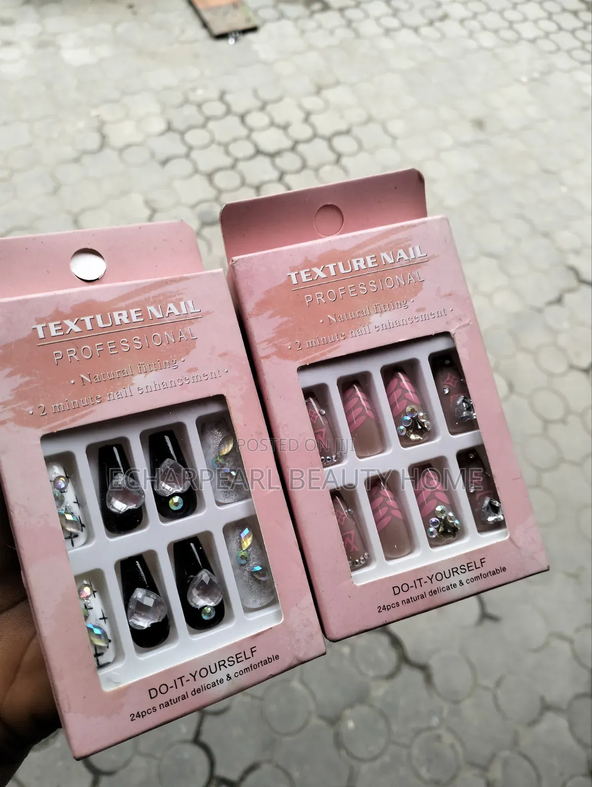 Beautiful Ready-Made Press-on Nails – Reusable Artificial Nails