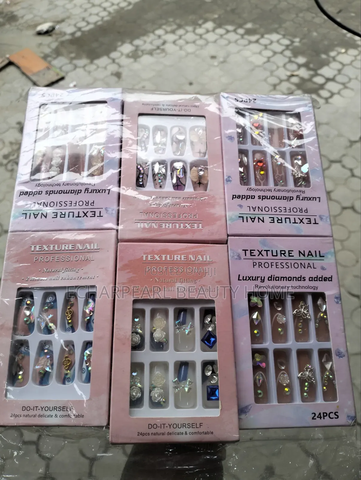 Beautiful Ready-Made Press-on Nails – Reusable Artificial Nails