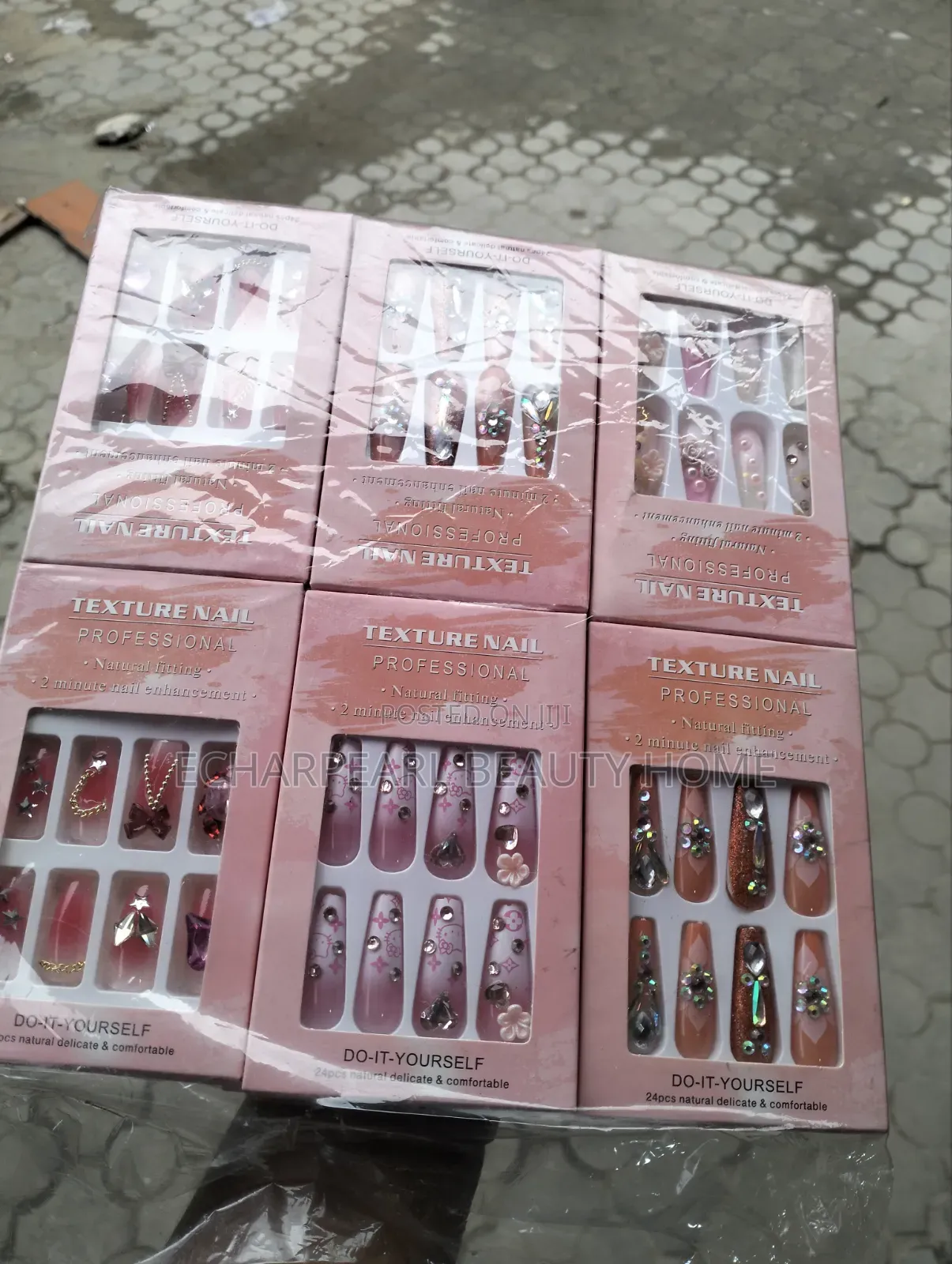 Beautiful Ready-Made Press-on Nails – Reusable Artificial Nails