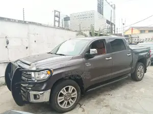 Toyota Tundra 2016 Gray