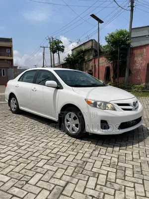 Toyota Corolla 2011 White