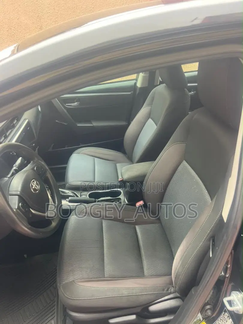 Toyota Corolla 2017 Black