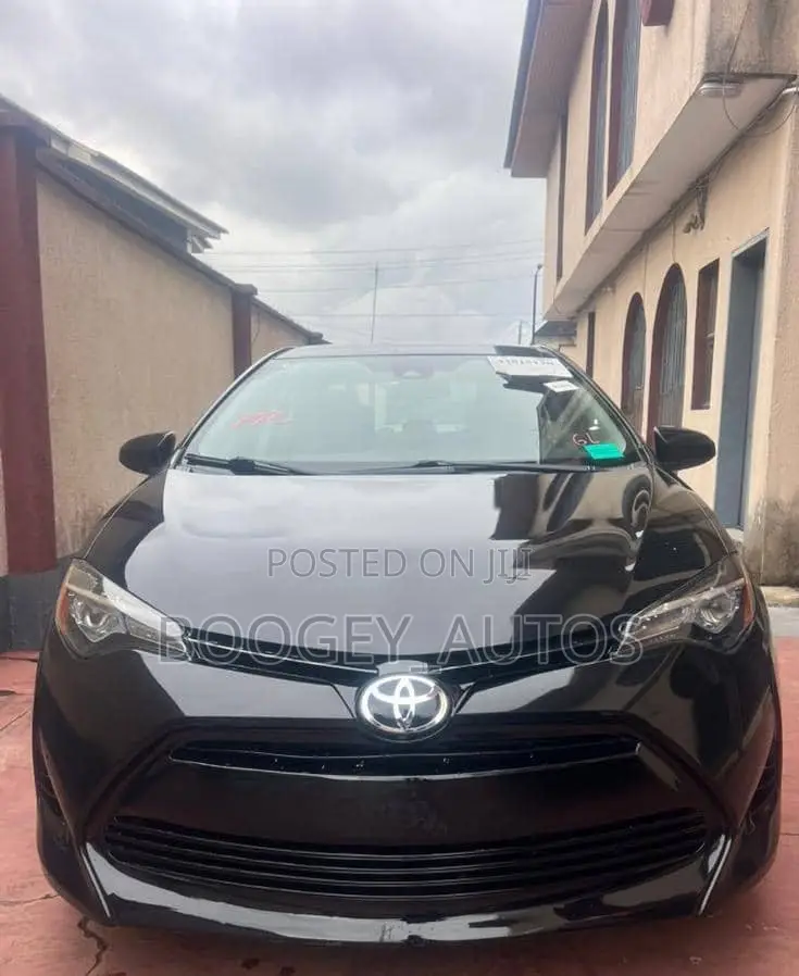Toyota Corolla 2017 Black