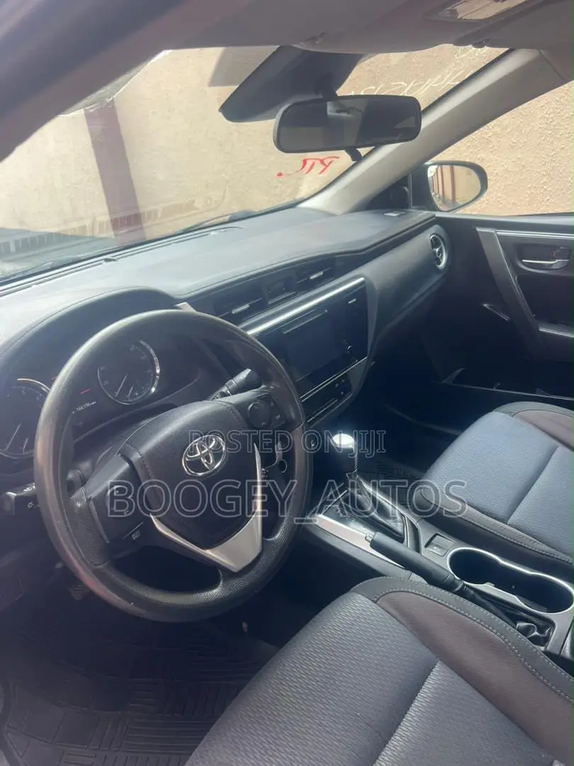 Toyota Corolla 2017 Black
