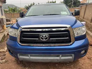 Toyota Tundra CrewMax Limited 5.7L 2010 Blue