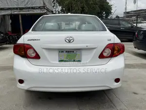 Toyota Corolla LE 4dr Sedan (1.8L 4cyl 4A) 2010 White