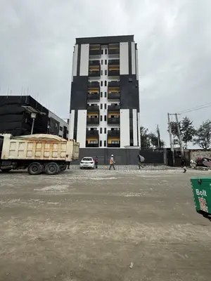 1bdrm Block of Flats in Lekki Phase 1 for sale