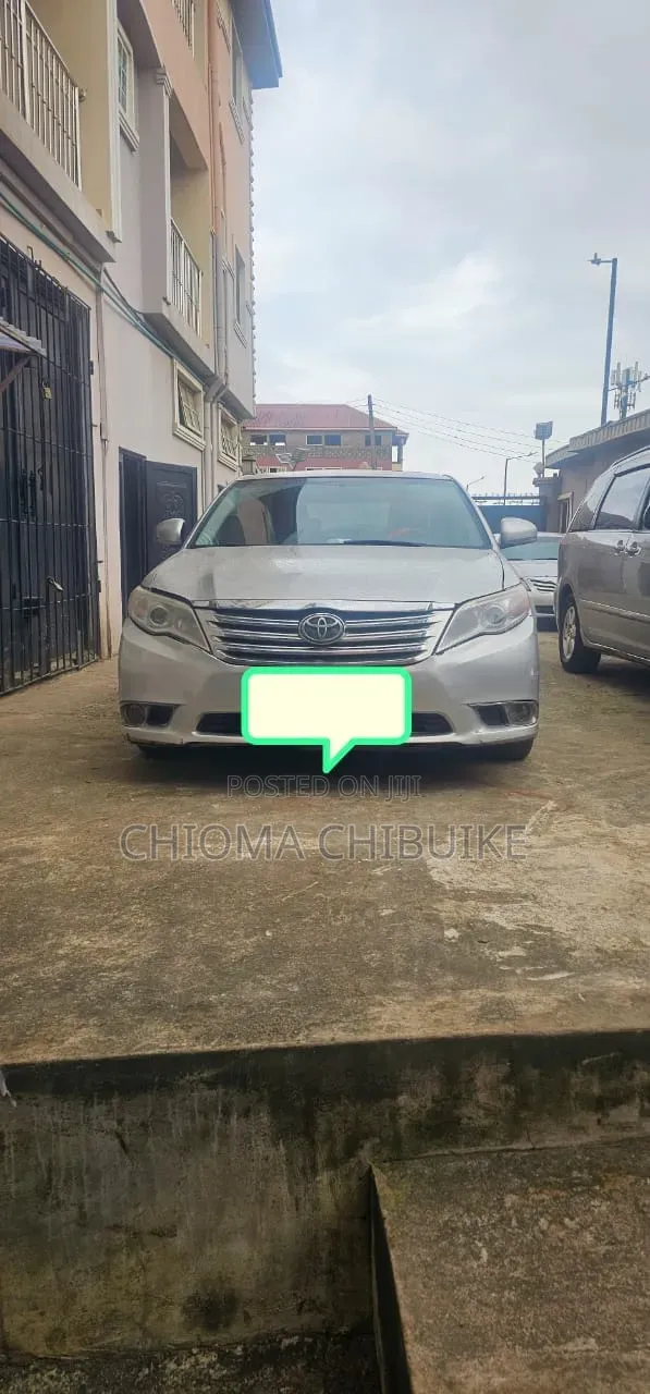 Toyota Avalon 2011 Silver